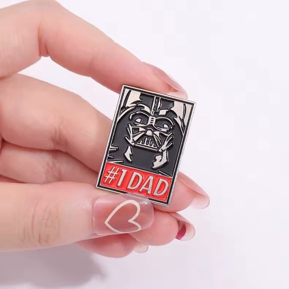 Star Wars Darth Vader #1 Dad Enamel Pin – 70s Geek Humor Badge - Picture 5 of 6